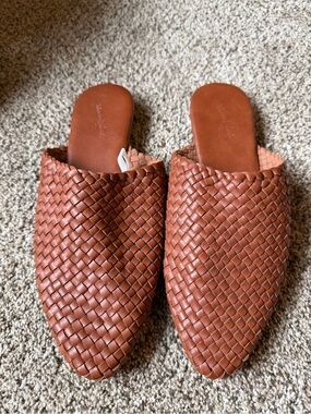 Woven Slip-On Mules in Cognac Brown